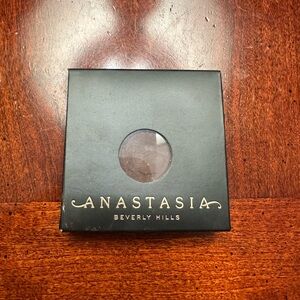 Anastasia Beverly Hills Eyeshadow in Fudge